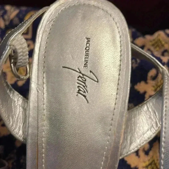 Three pairs of beautiful formal dress shoes. They are stunning. - Picture 4 of 10